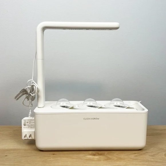 NEW WITHOUT BOX Click & Grow Smart Garden 3 White Indoor Garden (NO PODS)